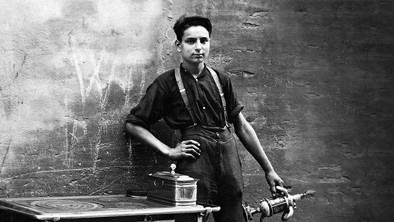 Depuis 1922.Nous nous inspirons du monde pour dessiner l'avenir.